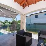 Vila Daris