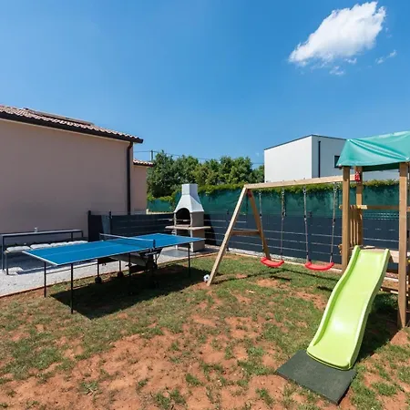 וילה Daris Veli Turini